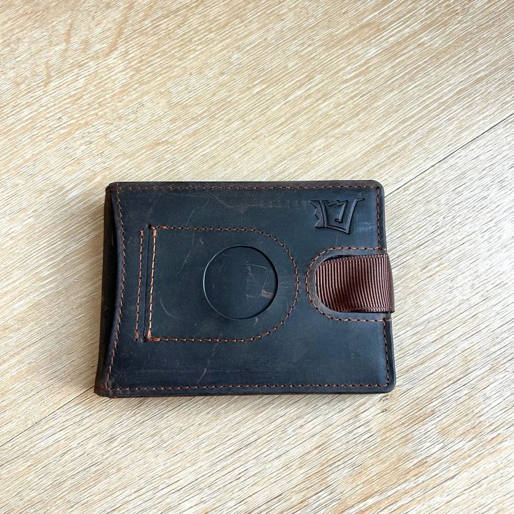 Kings Loot Trackable Wallet